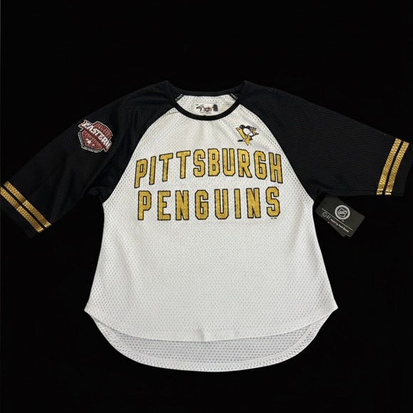 G-III Tops - NWT - G-III NHL Pittsburgh Penguins Hockey Jersey